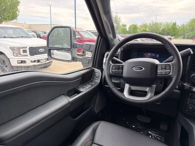 2026 Oxford White Ford Super Duty F-250 SRW Lariat 4X4 Truck