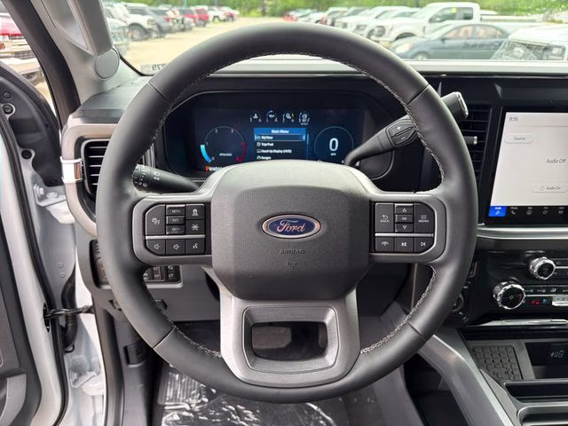 2026 Oxford White Ford Super Duty F-250 SRW Lariat 4X4 Truck