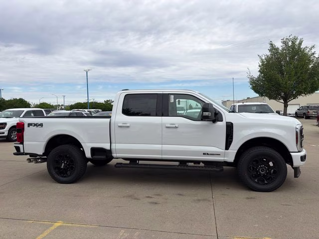 2026 Oxford White Ford Super Duty F-250 SRW Lariat 4X4 Truck