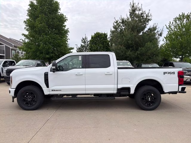 2026 Oxford White Ford Super Duty F-250 SRW Lariat 4X4 Truck