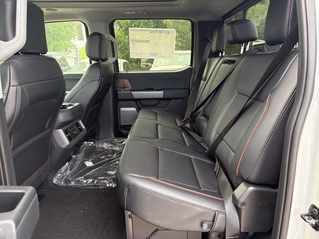 2026 Avalanche Ford Super Duty F-250 SRW Lariat 4X4 Truck