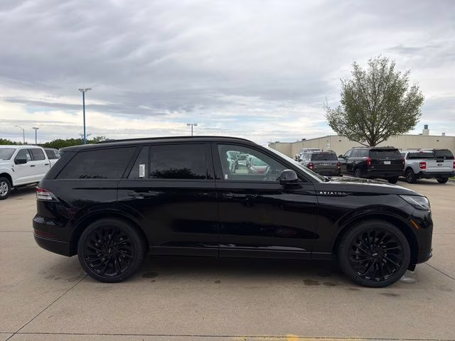 2026 Infinite Black Metallic Clearcoat Lincoln Aviator Reserve AWD SUV