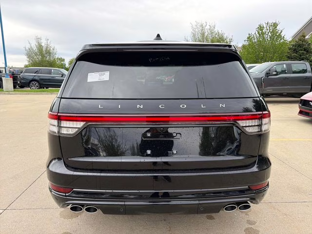 2026 Infinite Black Metallic Clearcoat Lincoln Aviator Reserve AWD SUV
