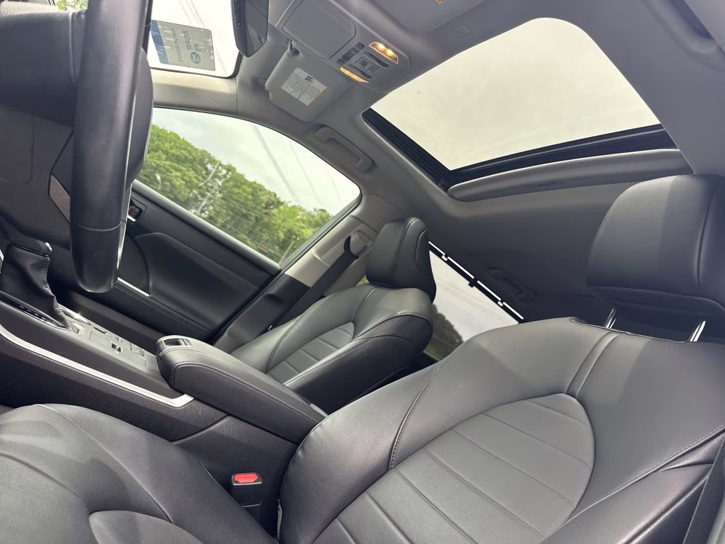 2020 Celestial Silver Metallic Toyota Highlander XLE FWD SUV