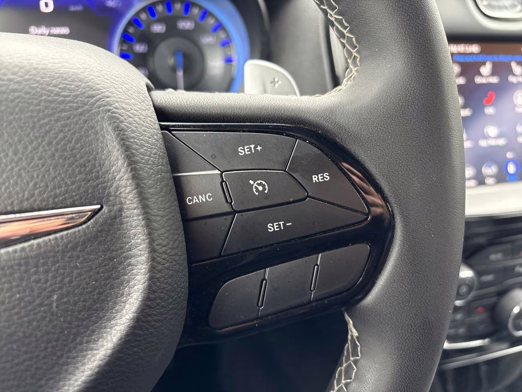 2023 Bright White Clearcoat Chrysler 300 S RWD Sedan