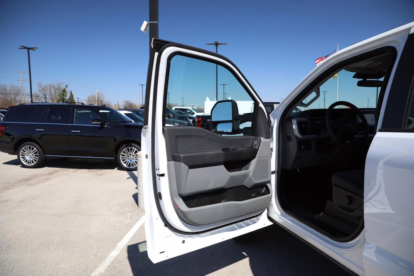 2023 Oxford White Ford Super Duty F-250 SRW XL 4X4 Truck