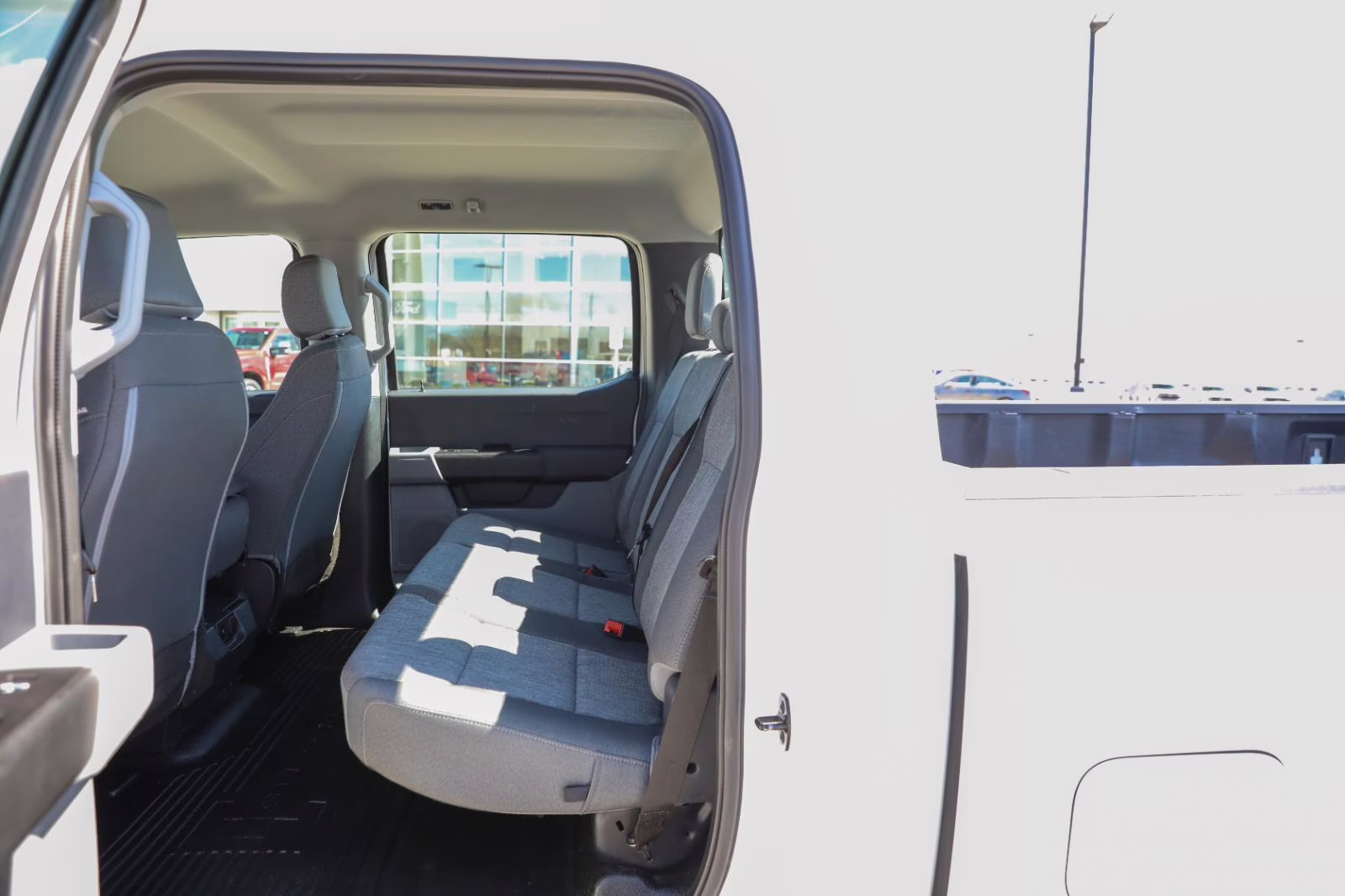 2023 Oxford White Ford Super Duty F-250 SRW XL 4X4 Truck