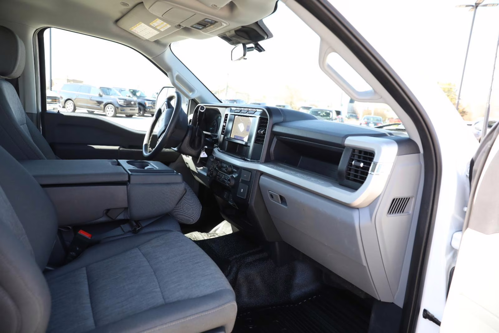 2023 Oxford White Ford Super Duty F-250 SRW XL 4X4 Truck