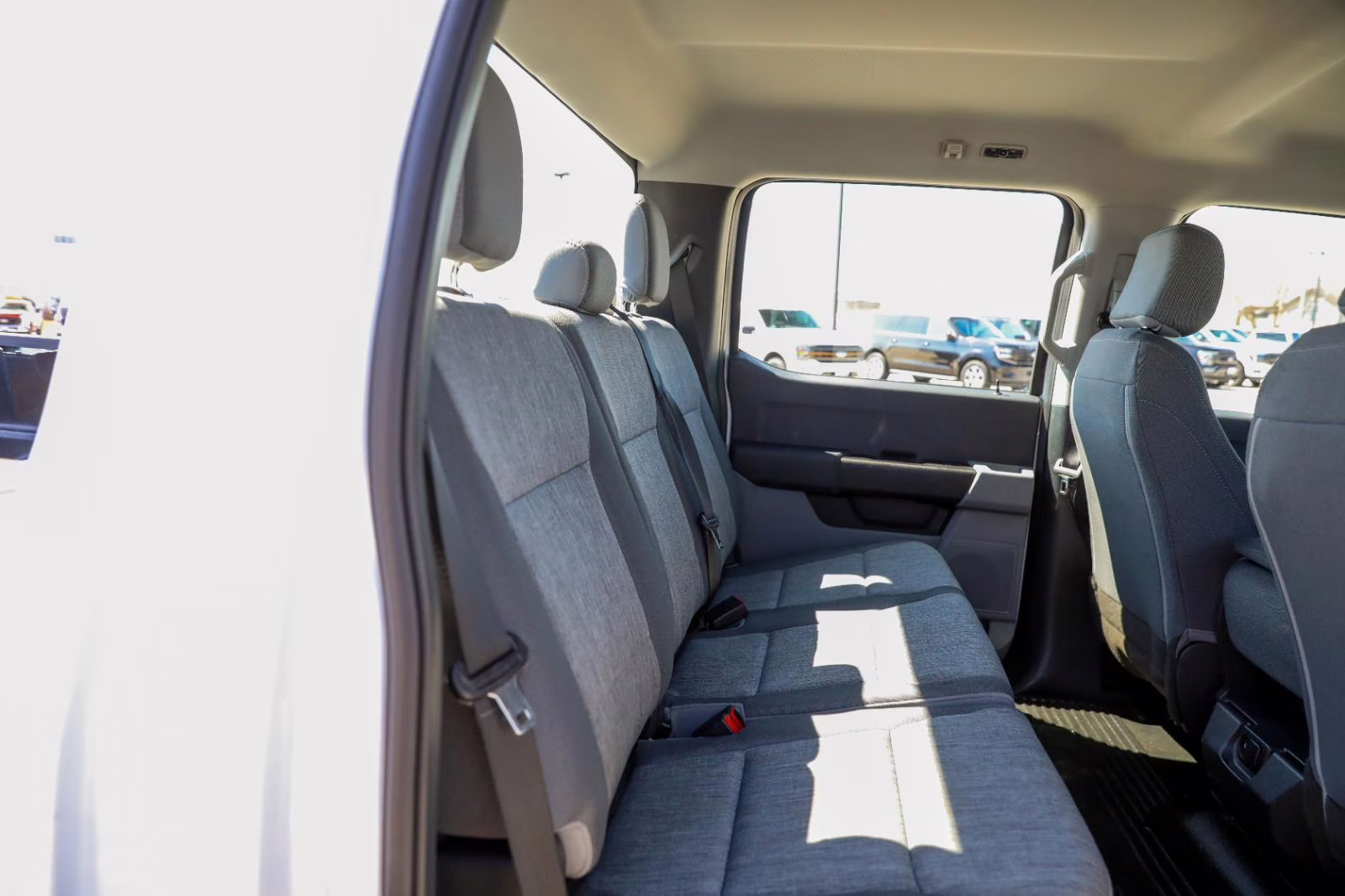 2023 Oxford White Ford Super Duty F-250 SRW XL 4X4 Truck