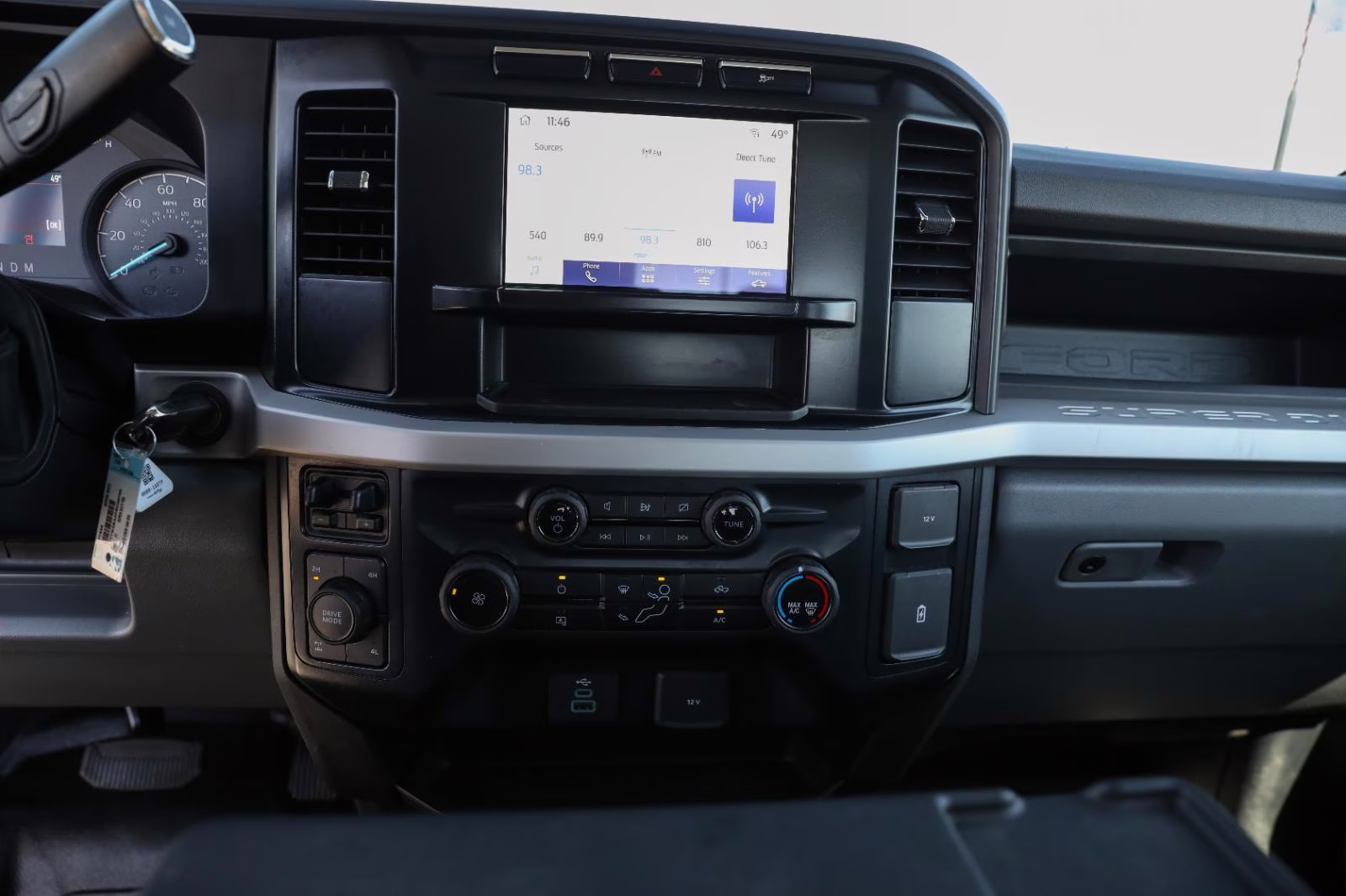 2023 Oxford White Ford Super Duty F-250 SRW XL 4X4 Truck