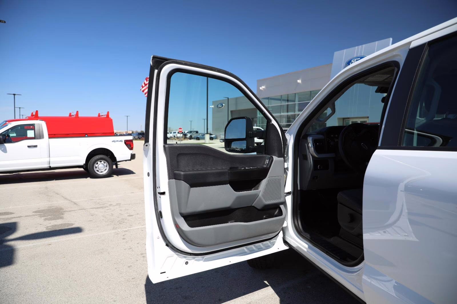 2023 Oxford White Ford Super Duty F-250 SRW XL 4X4 Truck