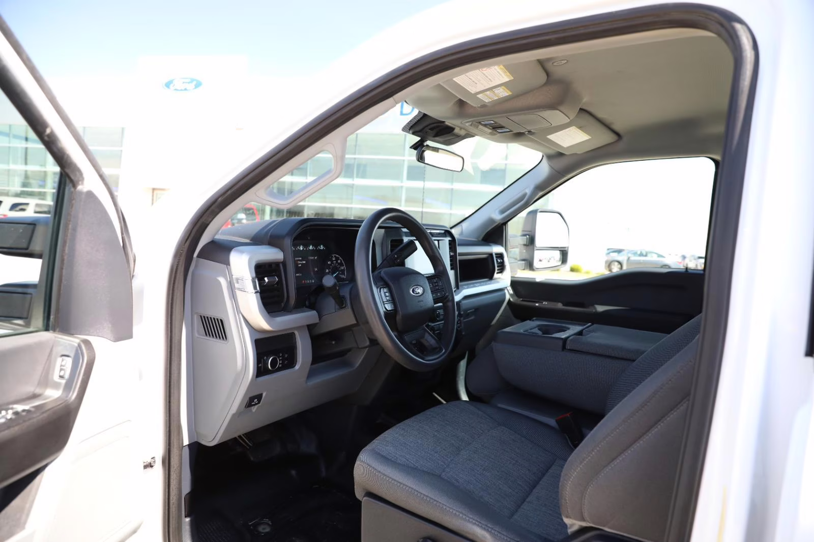2023 Oxford White Ford Super Duty F-250 SRW XL 4X4 Truck