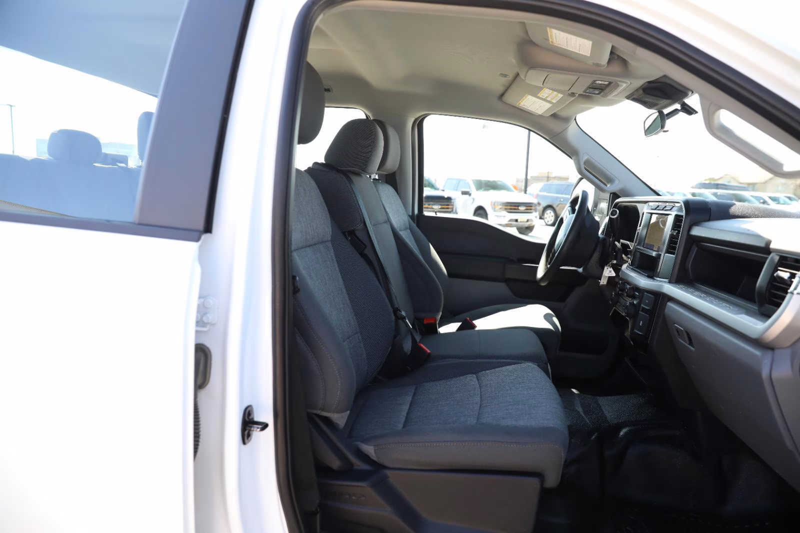 2023 Oxford White Ford Super Duty F-250 SRW XL 4X4 Truck