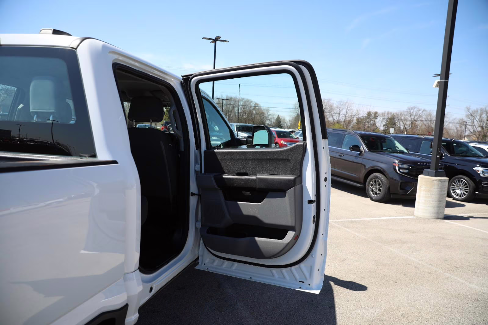 2023 Oxford White Ford Super Duty F-250 SRW XL 4X4 Truck