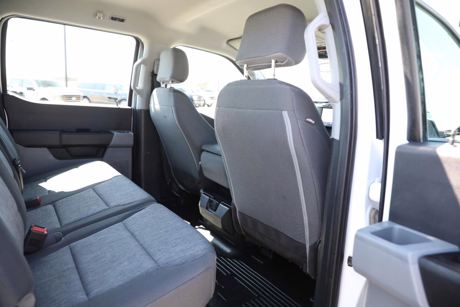 2023 Oxford White Ford Super Duty F-250 SRW XL 4X4 Truck