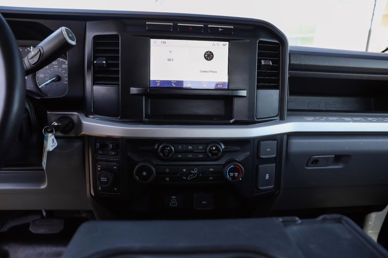 2023 Oxford White Ford Super Duty F-250 SRW XL 4X4 Truck