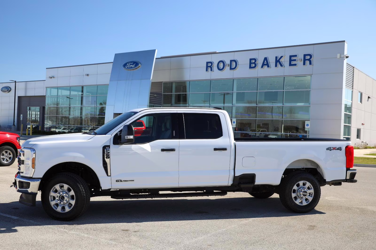 2024 Oxford White Ford Super Duty F-350 SRW XLT 4X4 Truck