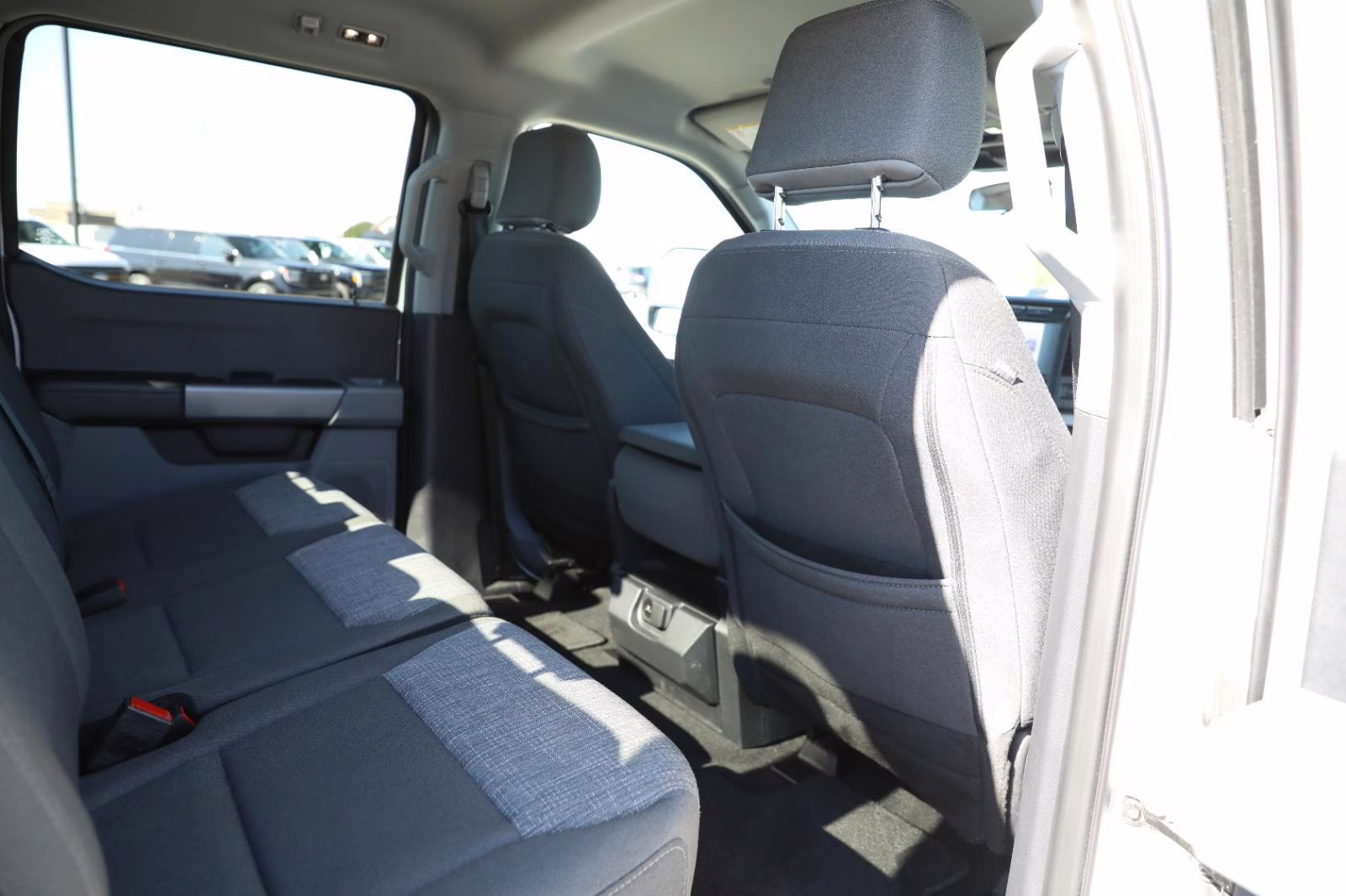 2024 Oxford White Ford Super Duty F-350 SRW XLT 4X4 Truck