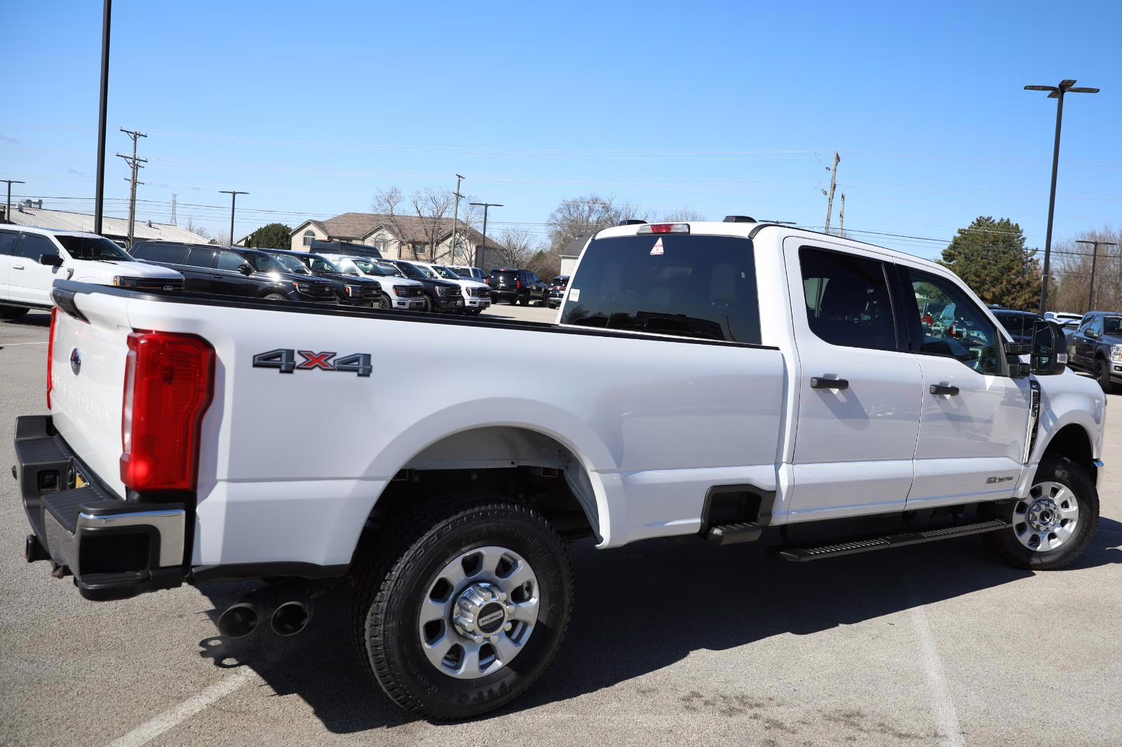 2024 Oxford White Ford Super Duty F-350 SRW XLT 4X4 Truck