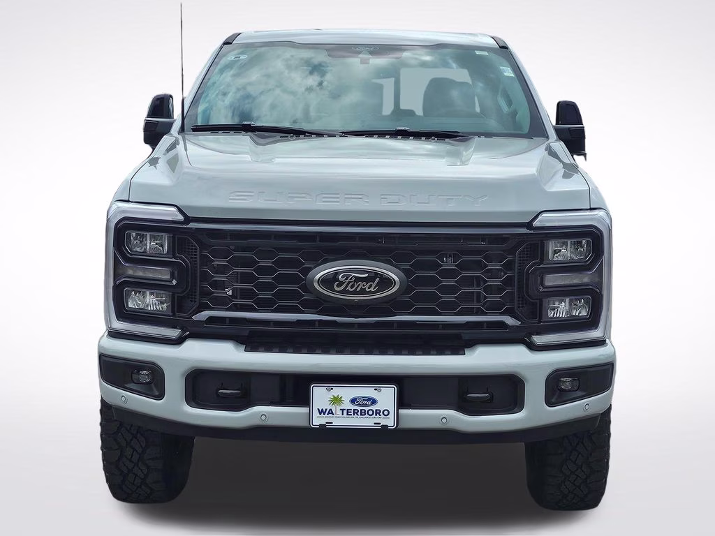 2026 Avalanche Ford Super Duty F-350 SRW Lariat 4X4 Truck