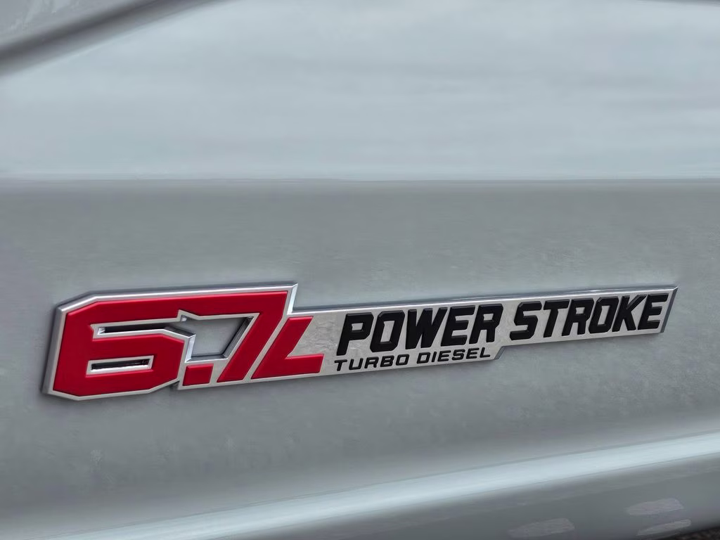 2026 Avalanche Ford Super Duty F-350 SRW Lariat 4X4 Truck