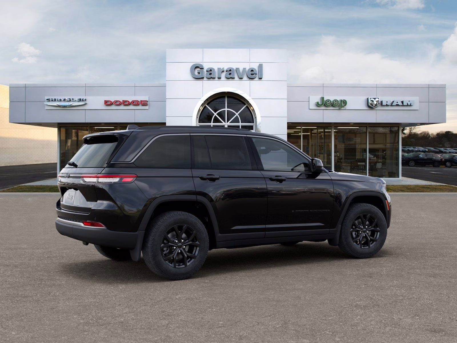 2026 Diamond Black Crystal Pearlcoat Jeep Grand Cherokee Laredo Altitude 4X4 SUV