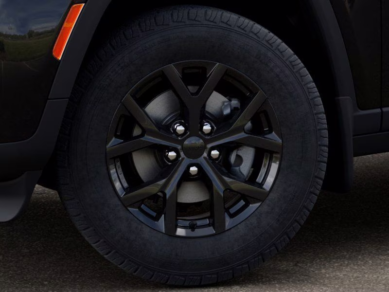 2026 Diamond Black Crystal Pearlcoat Jeep Grand Cherokee Laredo Altitude 4X4 SUV