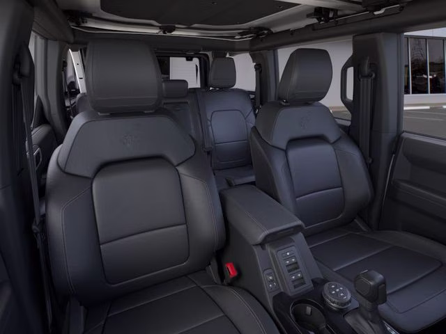 2026 Oxford White Ford Bronco Badlands 4X4 SUV