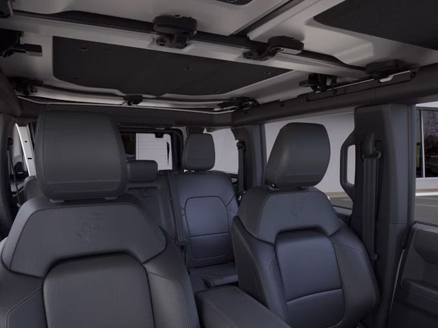 2026 Oxford White Ford Bronco Badlands 4X4 SUV