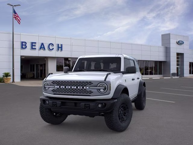 2026 Oxford White Ford Bronco Badlands 4X4 SUV
