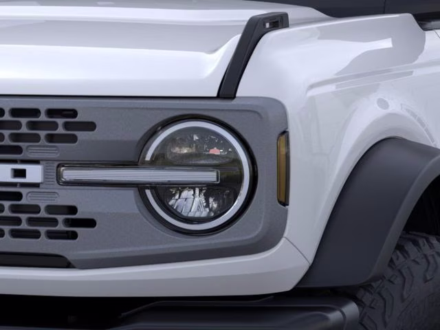 2026 Oxford White Ford Bronco Badlands 4X4 SUV