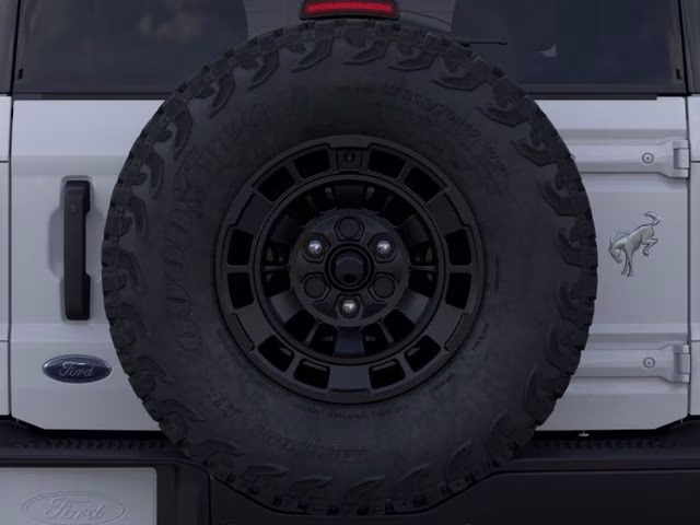 2026 Oxford White Ford Bronco Badlands 4X4 SUV