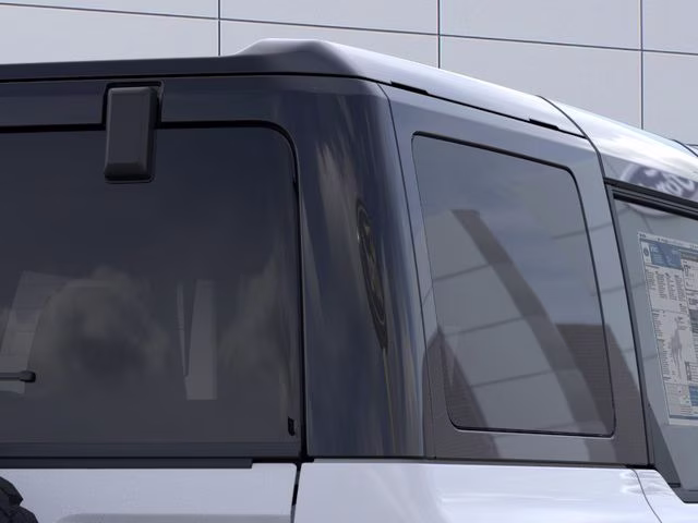2026 Oxford White Ford Bronco Badlands 4X4 SUV