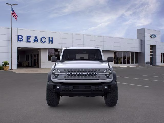 2026 Oxford White Ford Bronco Badlands 4X4 SUV