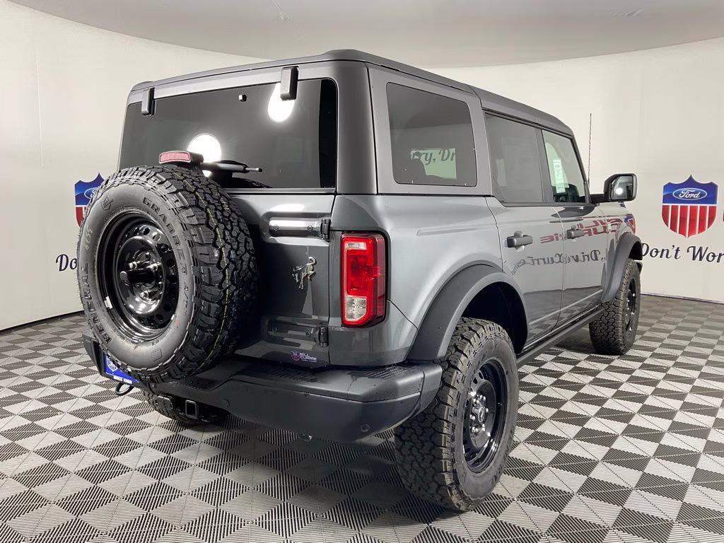 2026 Gray Metallic Ford Bronco Big Bend 4X4 SUV