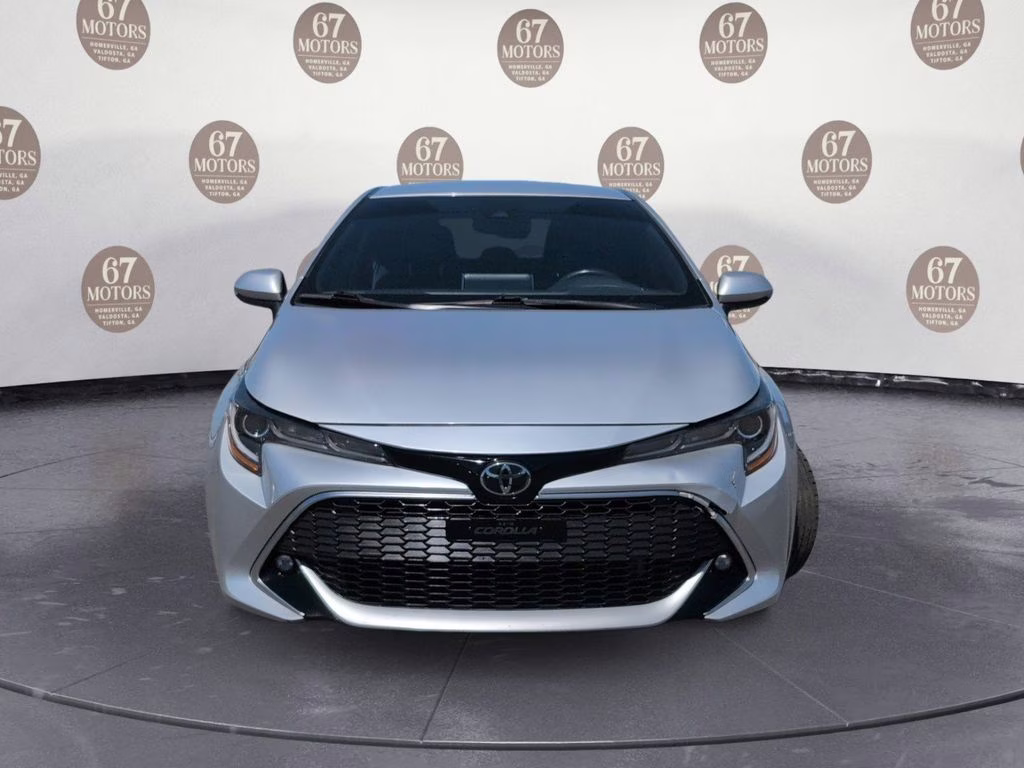 2021 Classic Silver Metallic Toyota Corolla Hatchback XSE FWD Hatchback