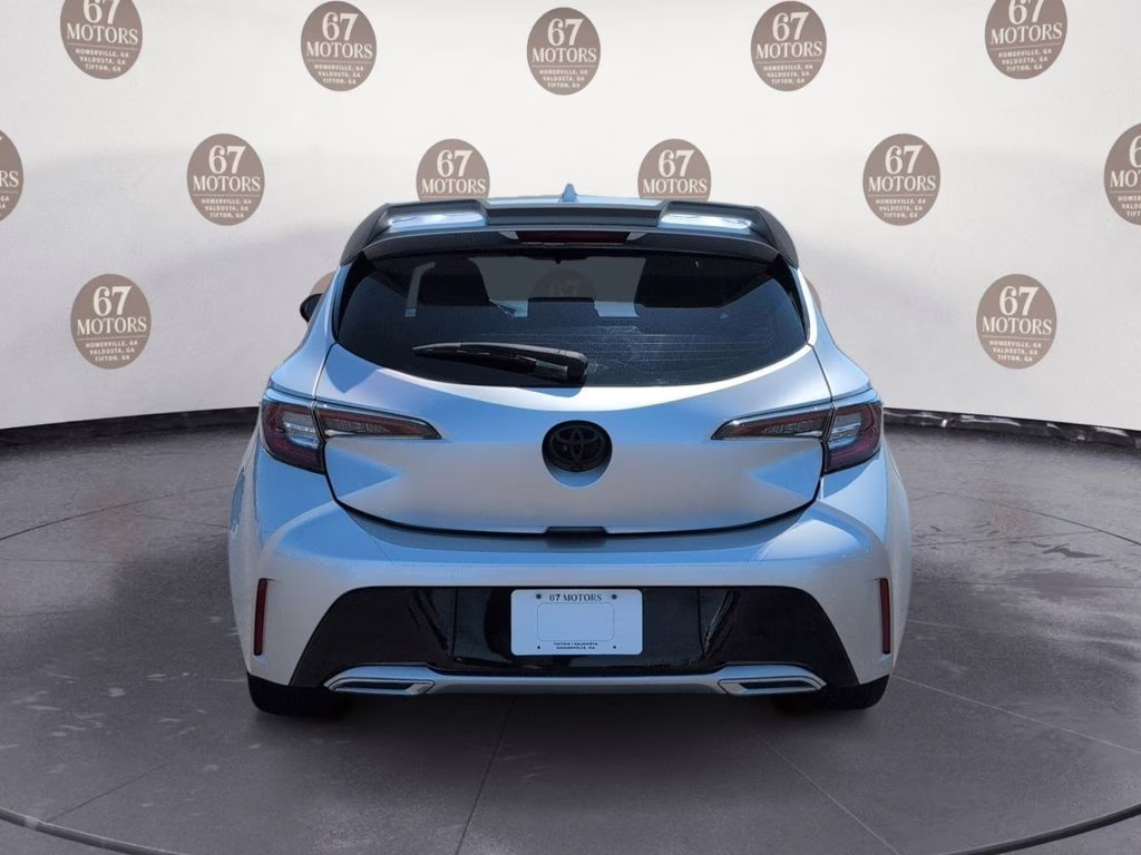 2021 Classic Silver Metallic Toyota Corolla Hatchback XSE FWD Hatchback