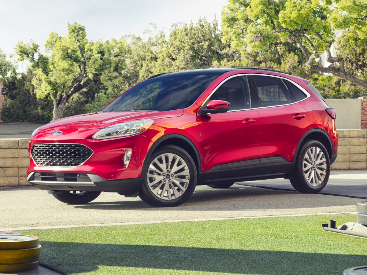 2022 Blue Metallic Ford Escape SE FWD SUV
