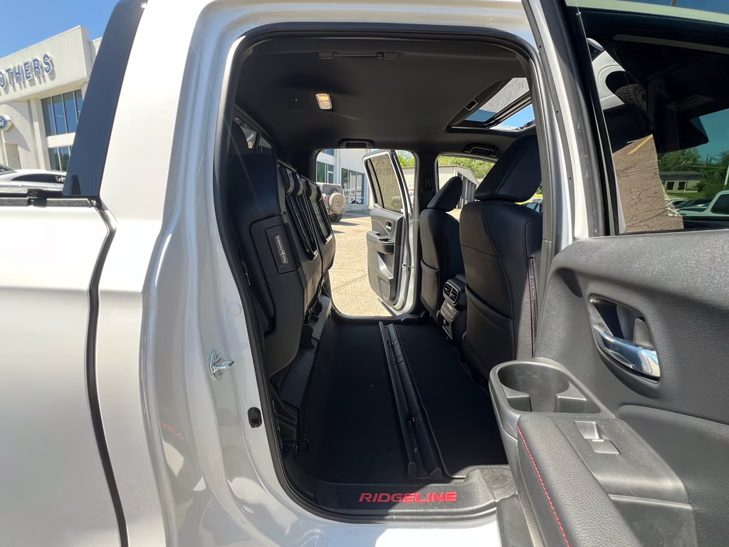 2025 Honda Ridgeline Black Edition AWD Truck