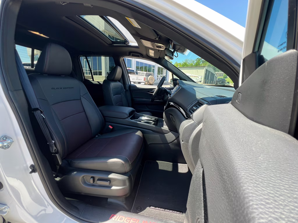 2025 Honda Ridgeline Black Edition AWD Truck