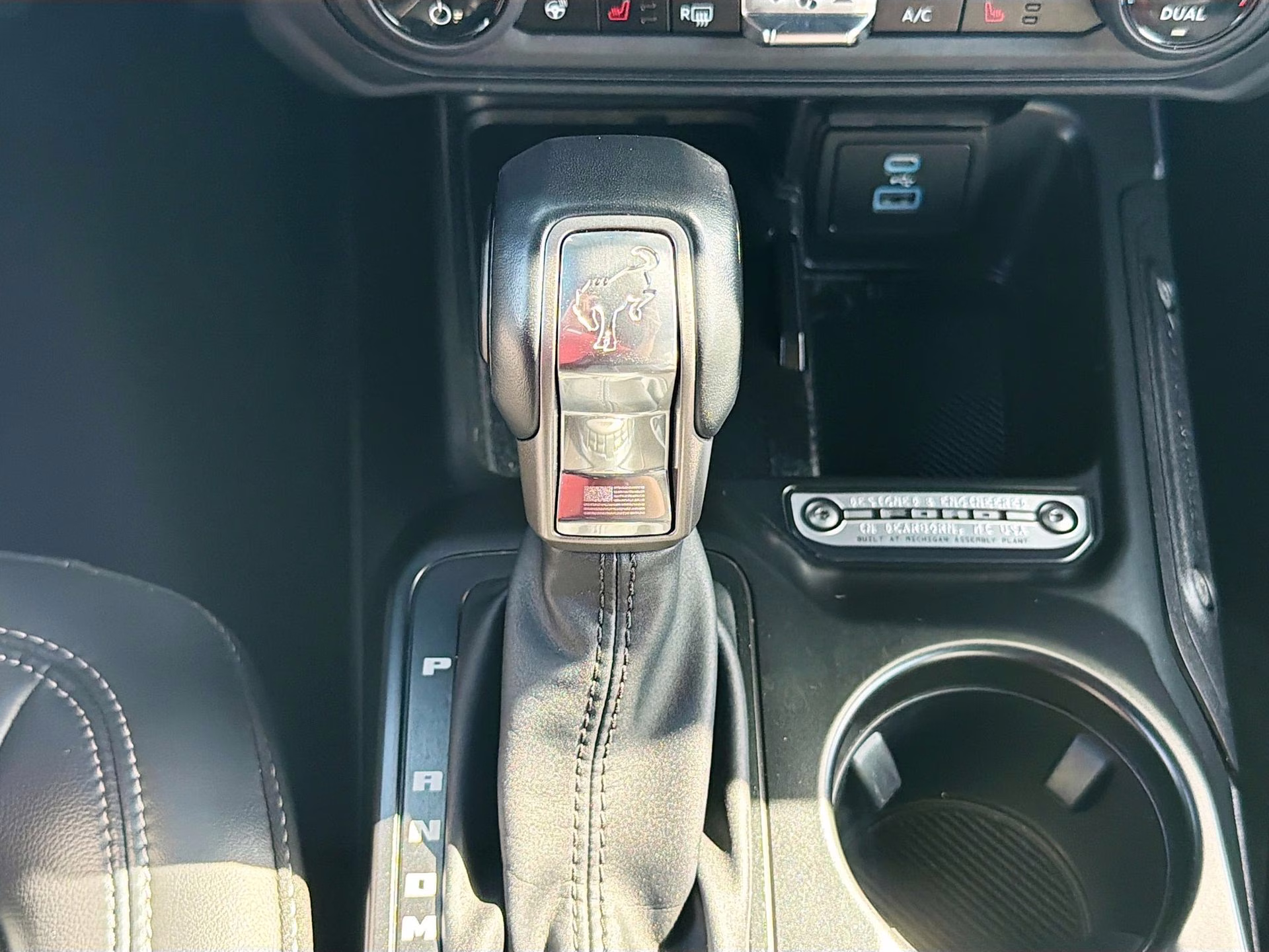 2025 Azure Gray Met Tri-Coat Ford Bronco Outer Banks 4X4 SUV