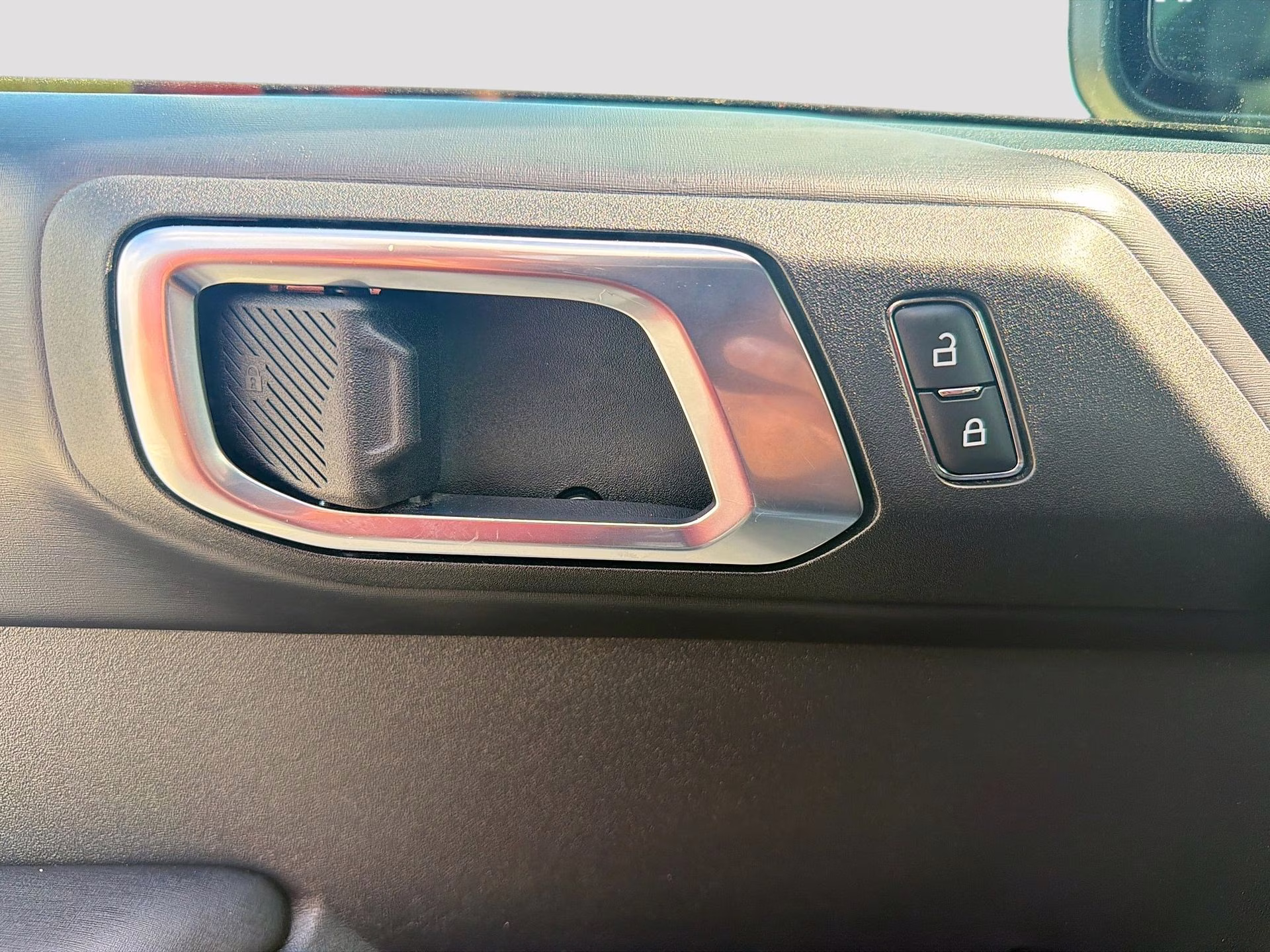 2025 Azure Gray Met Tri-Coat Ford Bronco Outer Banks 4X4 SUV