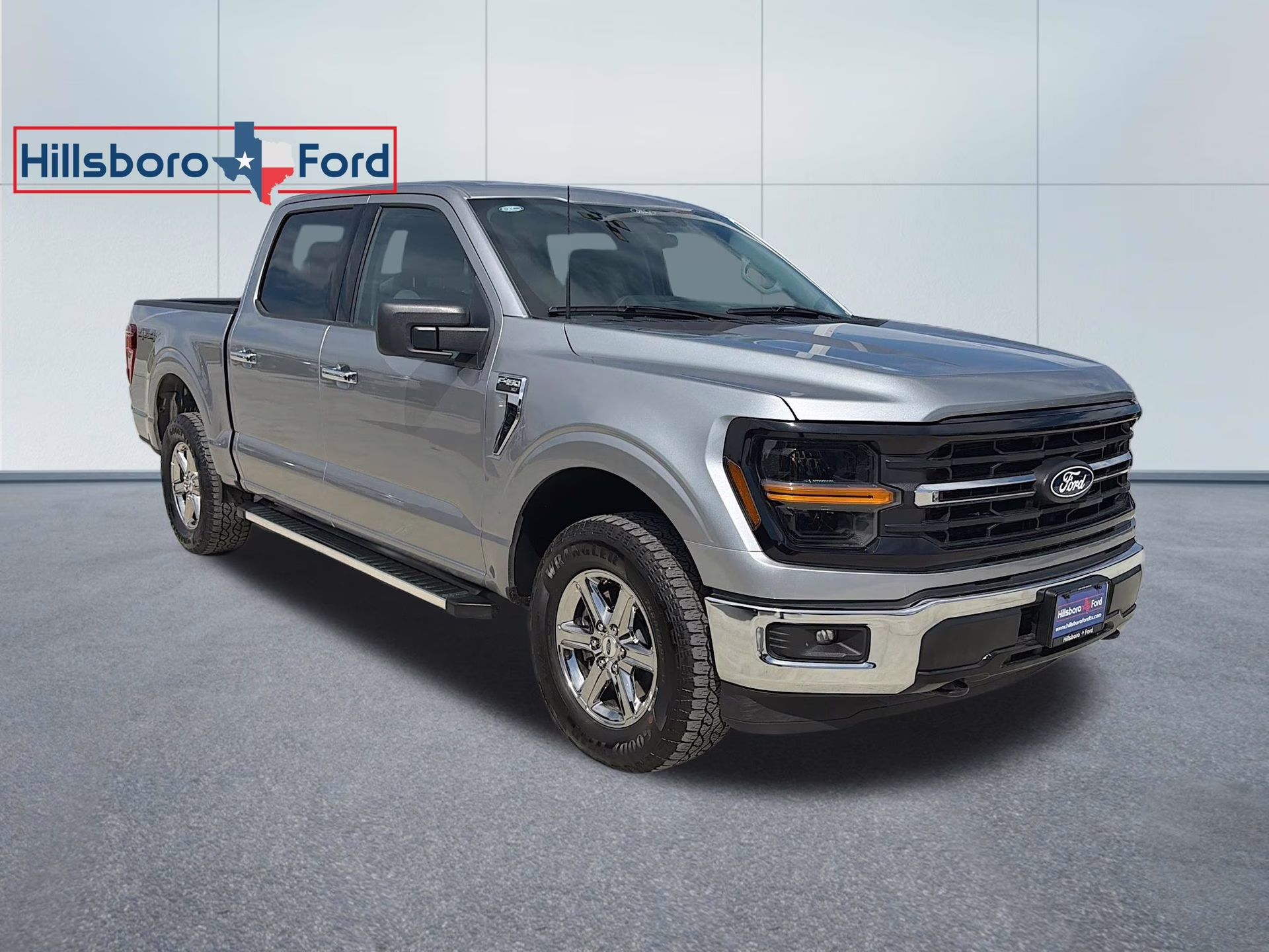 2025 Iconic Silver Metallic Ford F-150 XLT 4X4 Truck