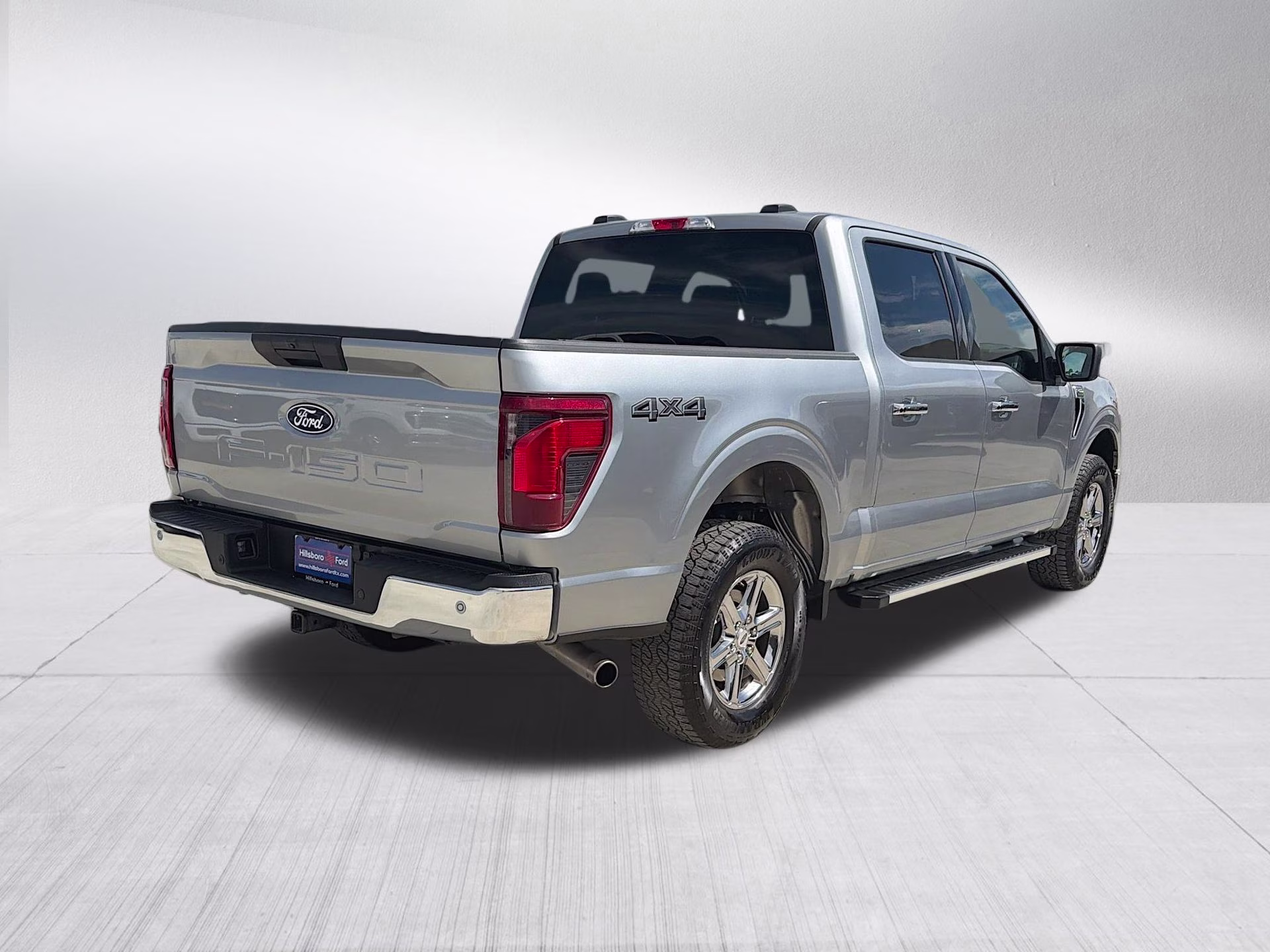 2025 Iconic Silver Metallic Ford F-150 XLT 4X4 Truck