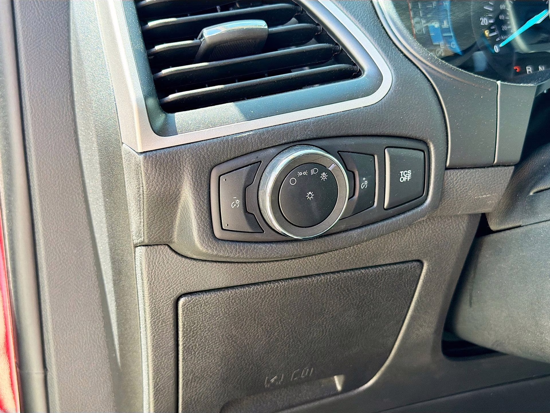 2024 Rapid Red Metallic Tinted Clearcoat Ford Edge SEL AWD SUV