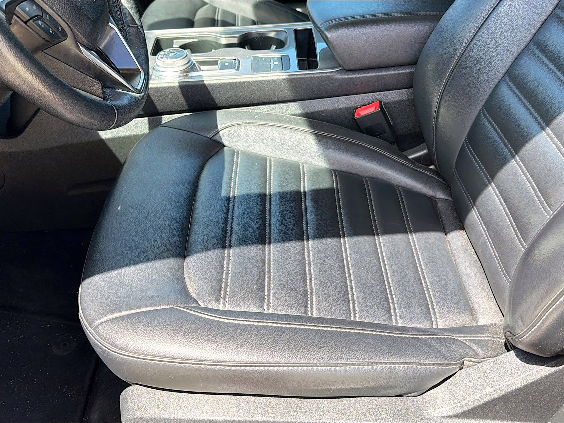 2024 Rapid Red Metallic Tinted Clearcoat Ford Edge SEL AWD SUV