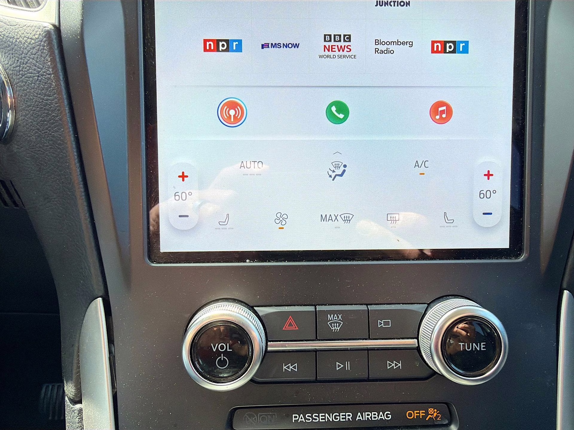 2024 Rapid Red Metallic Tinted Clearcoat Ford Edge SEL AWD SUV