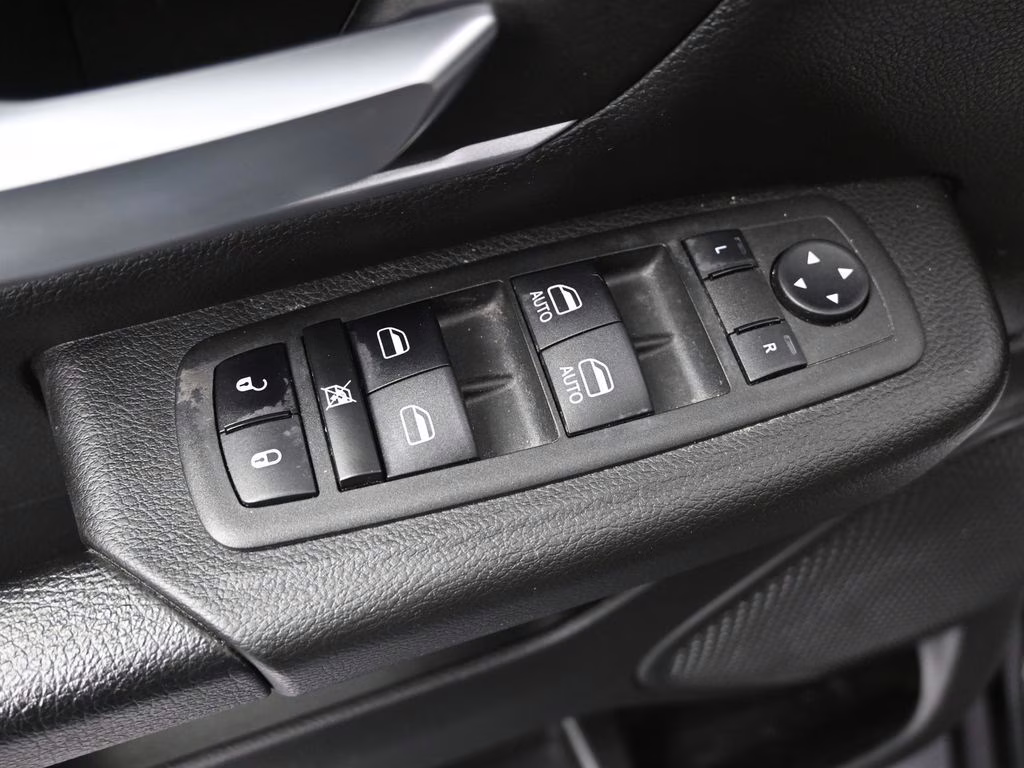 2023 Diamond Black Crystal Pearlcoat Ram 1500 Big Horn/Lone Star 4X4 Truck