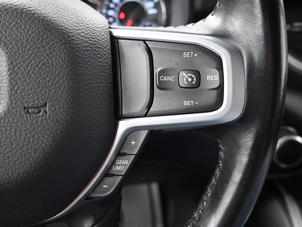 2023 Diamond Black Crystal Pearlcoat Ram 1500 Big Horn/Lone Star 4X4 Truck