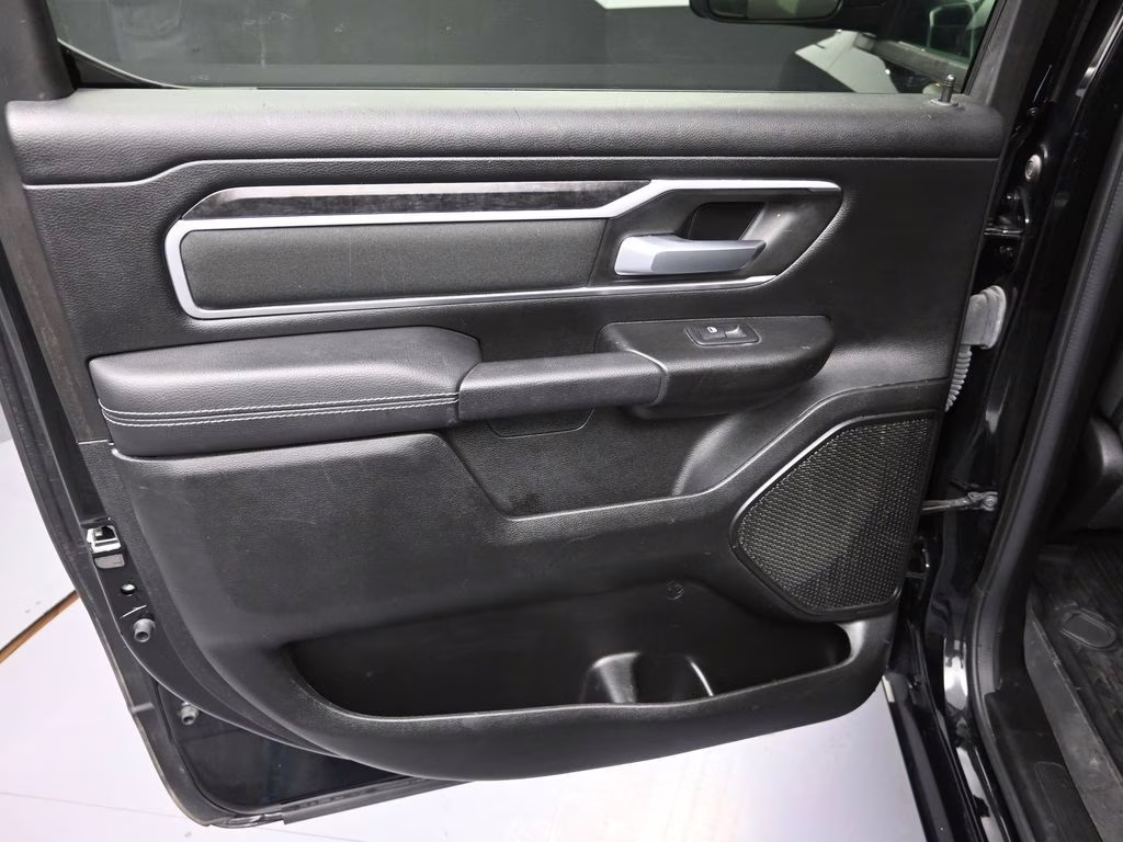 2023 Diamond Black Crystal Pearlcoat Ram 1500 Big Horn/Lone Star 4X4 Truck